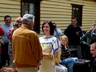 Demeter se vítá s první dopisovatelkou z Česka | Foto: Ondřej Majerčík.